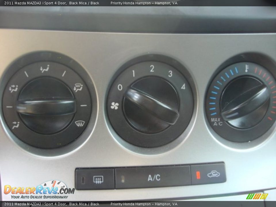 2011 Mazda MAZDA3 i Sport 4 Door Black Mica / Black Photo #19
