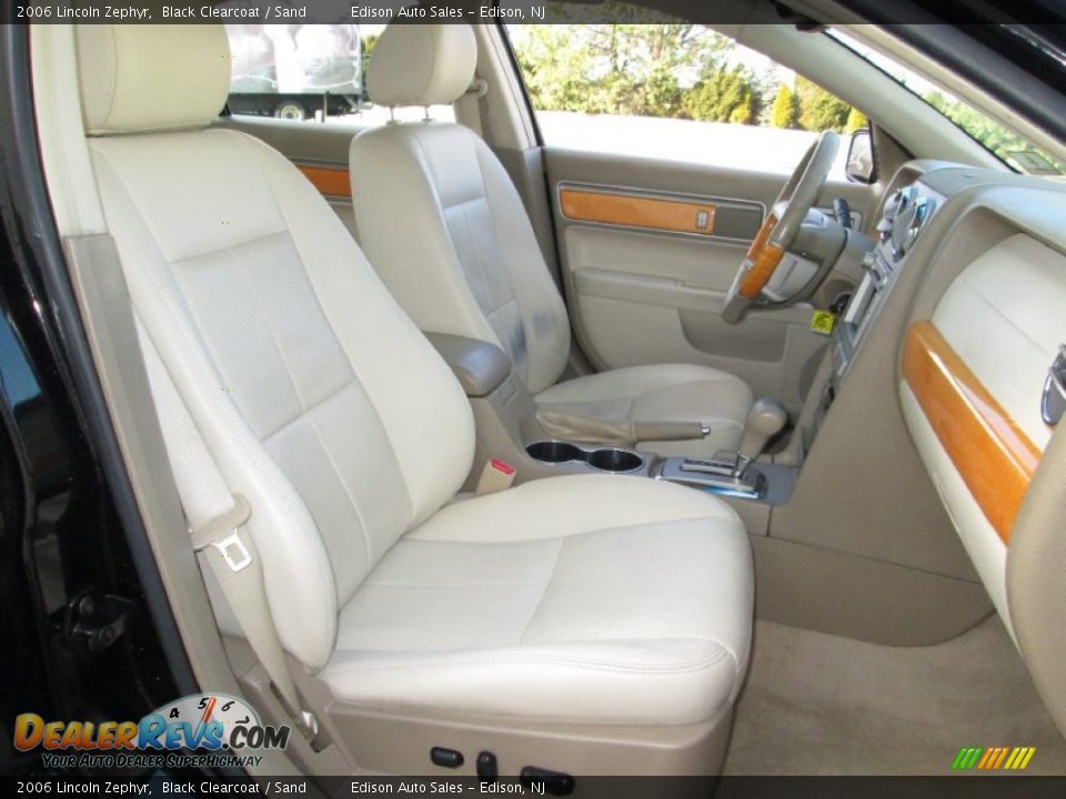 2006 Lincoln Zephyr Black Clearcoat / Sand Photo #13