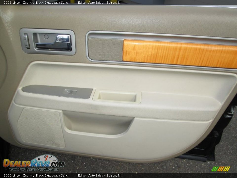 2006 Lincoln Zephyr Black Clearcoat / Sand Photo #25