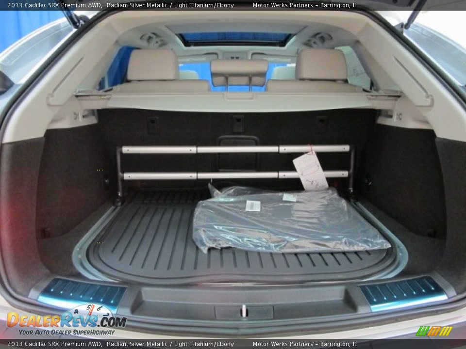 2013 Cadillac SRX Premium AWD Radiant Silver Metallic / Light Titanium/Ebony Photo #16