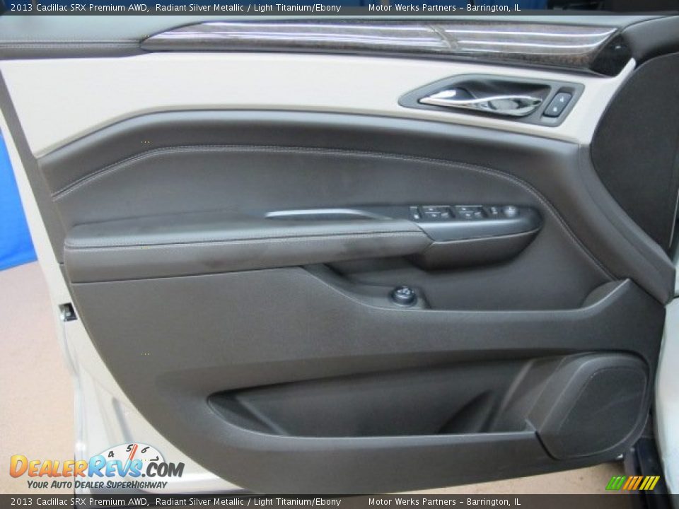 2013 Cadillac SRX Premium AWD Radiant Silver Metallic / Light Titanium/Ebony Photo #25