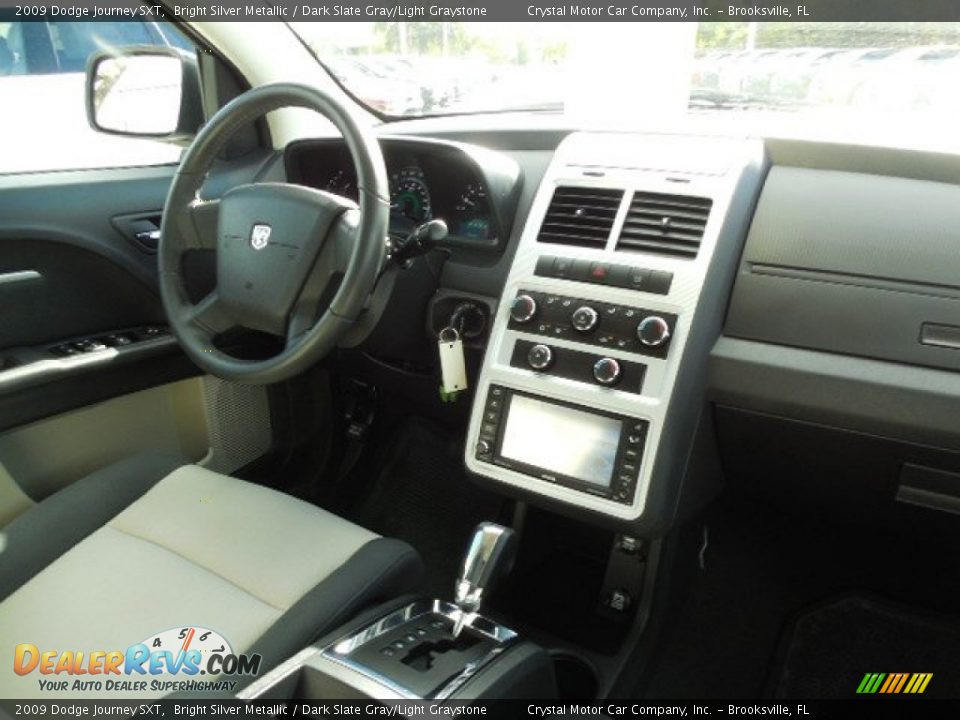 2009 Dodge Journey SXT Bright Silver Metallic / Dark Slate Gray/Light Graystone Photo #13