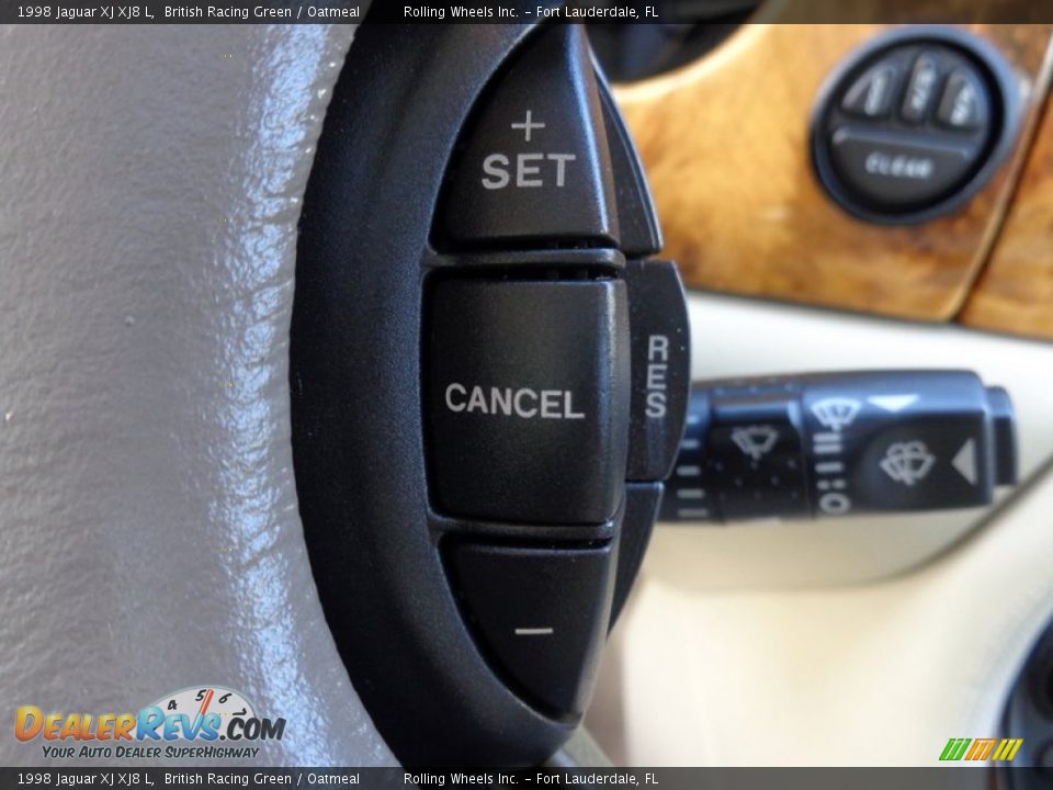 Controls of 1998 Jaguar XJ XJ8 L Photo #30
