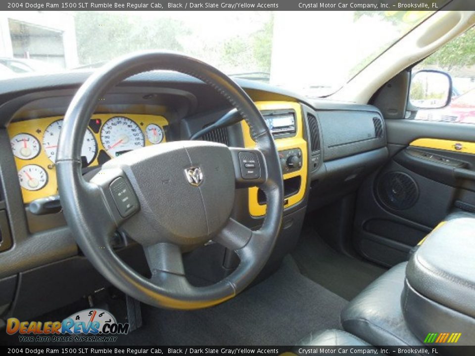 Dashboard of 2004 Dodge Ram 1500 SLT Rumble Bee Regular Cab Photo #5