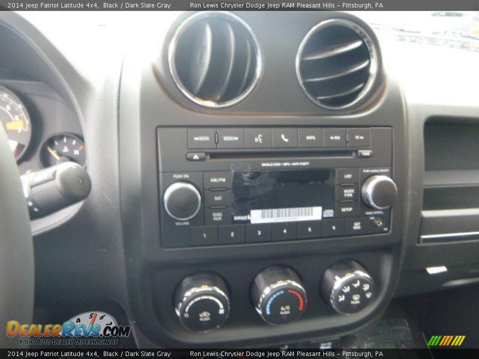 2014 Jeep Patriot Latitude 4x4 Black / Dark Slate Gray Photo #19