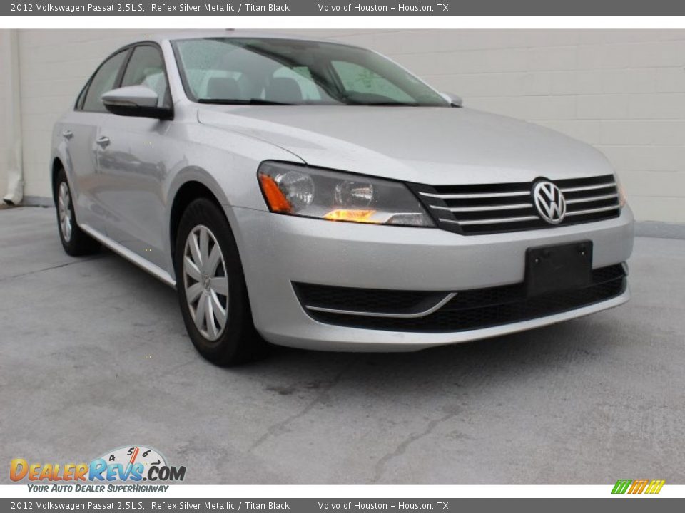 2012 Volkswagen Passat 2.5L S Reflex Silver Metallic / Titan Black Photo #1
