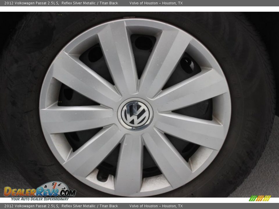 2012 Volkswagen Passat 2.5L S Reflex Silver Metallic / Titan Black Photo #6