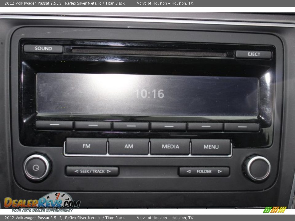 2012 Volkswagen Passat 2.5L S Reflex Silver Metallic / Titan Black Photo #15