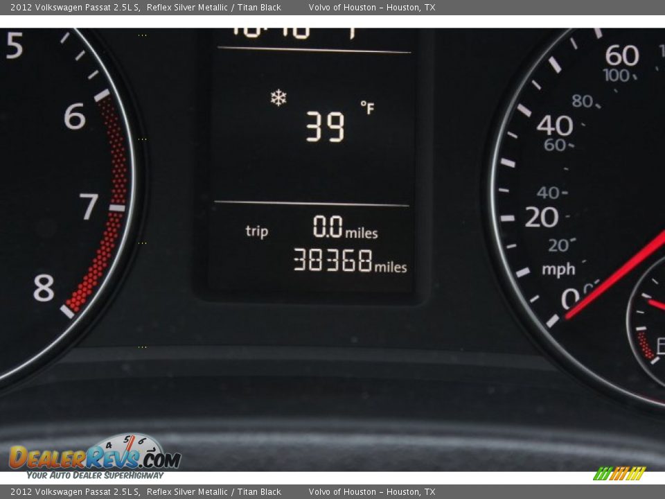 2012 Volkswagen Passat 2.5L S Reflex Silver Metallic / Titan Black Photo #31