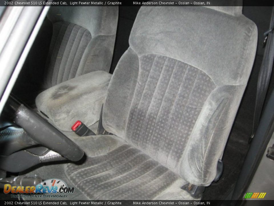 2002 Chevrolet S10 LS Extended Cab Light Pewter Metallic / Graphite Photo #8