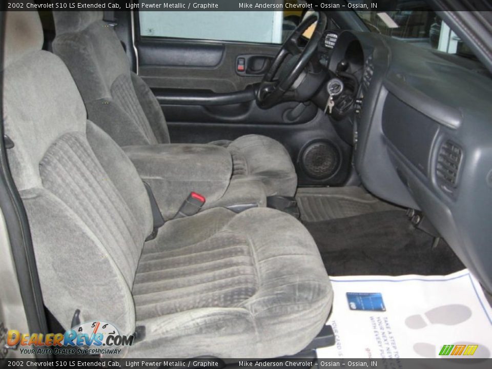 2002 Chevrolet S10 LS Extended Cab Light Pewter Metallic / Graphite Photo #9