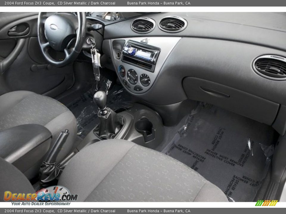 2004 Ford Focus ZX3 Coupe CD Silver Metallic / Dark Charcoal Photo #15