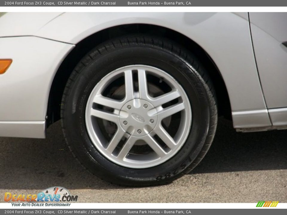 2004 Ford Focus ZX3 Coupe CD Silver Metallic / Dark Charcoal Photo #22