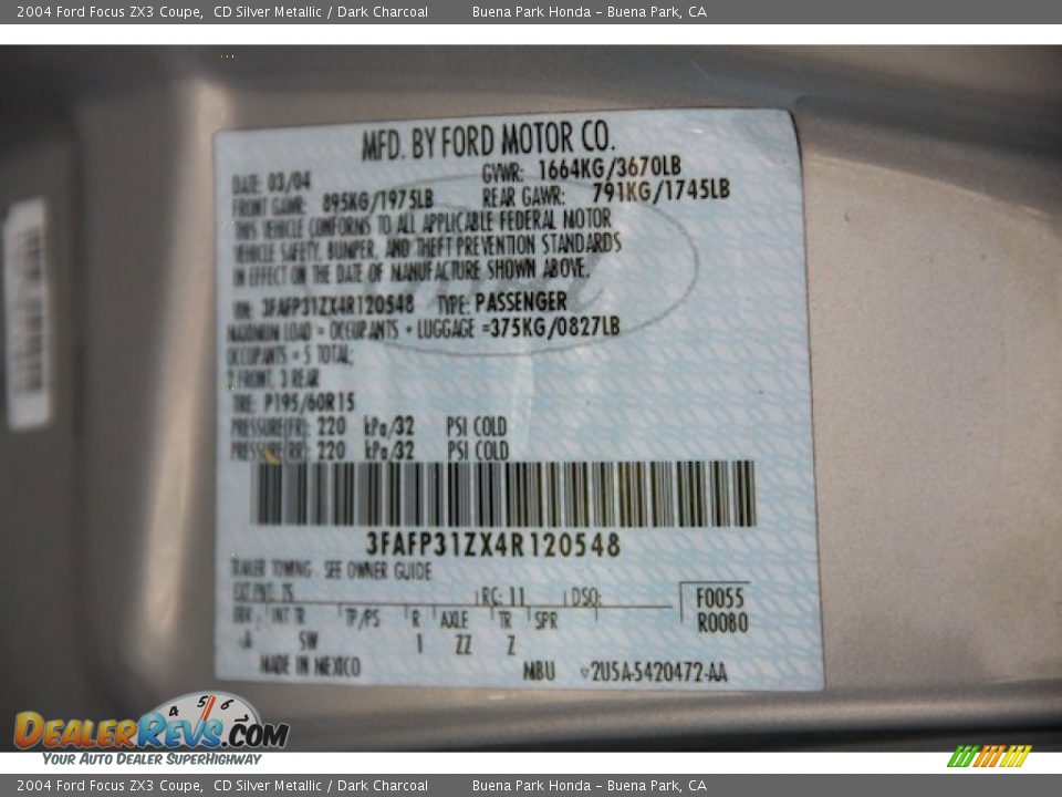 2004 Ford Focus ZX3 Coupe CD Silver Metallic / Dark Charcoal Photo #26