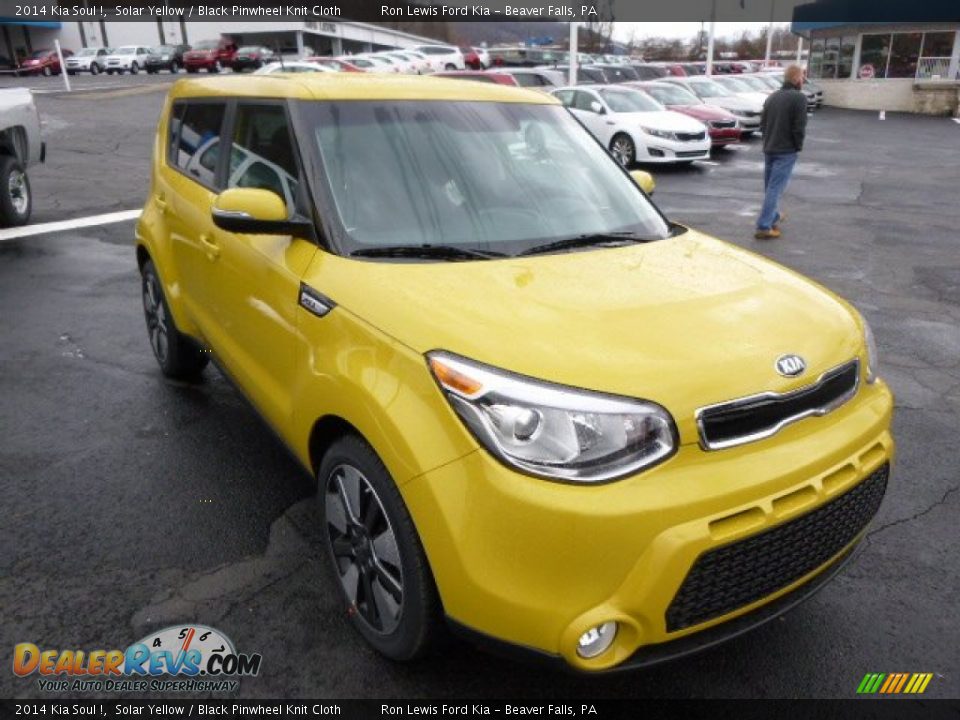 Front 3/4 View of 2014 Kia Soul ! Photo #2