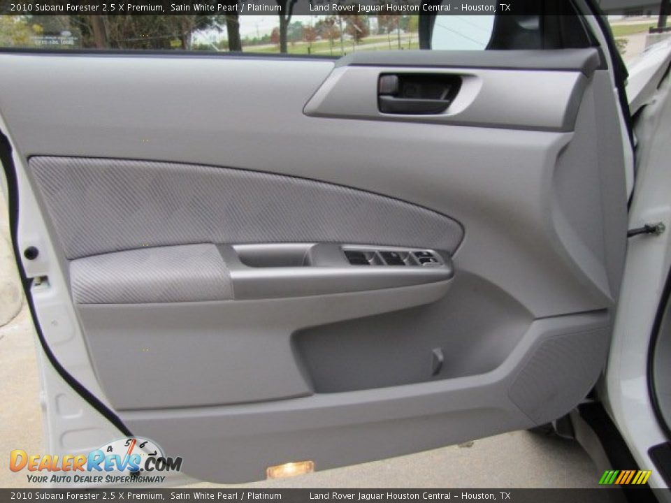 2010 Subaru Forester 2.5 X Premium Satin White Pearl / Platinum Photo #34