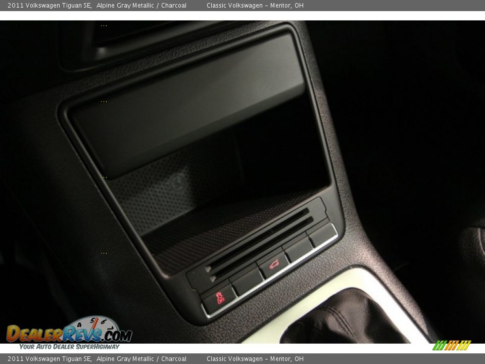 2011 Volkswagen Tiguan SE Alpine Gray Metallic / Charcoal Photo #21