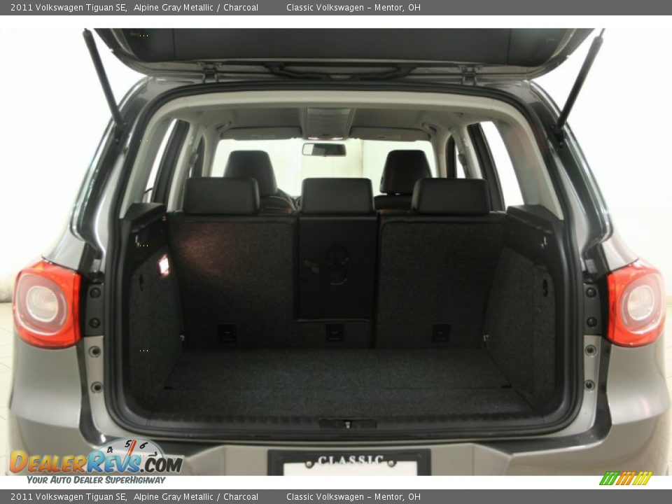 2011 Volkswagen Tiguan SE Alpine Gray Metallic / Charcoal Photo #25