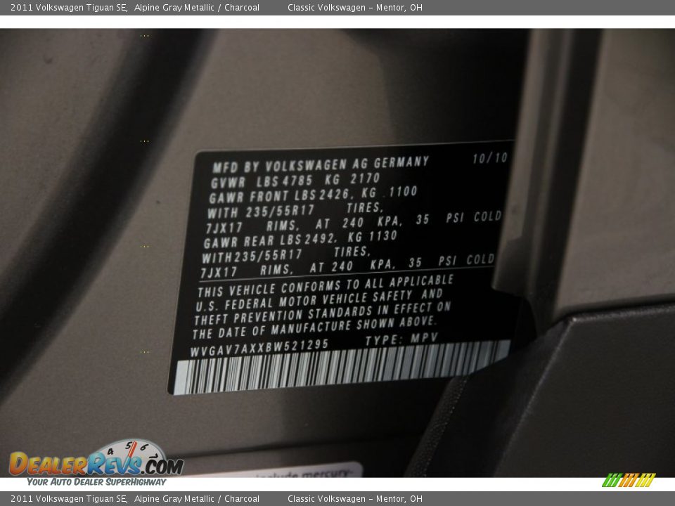 2011 Volkswagen Tiguan SE Alpine Gray Metallic / Charcoal Photo #28