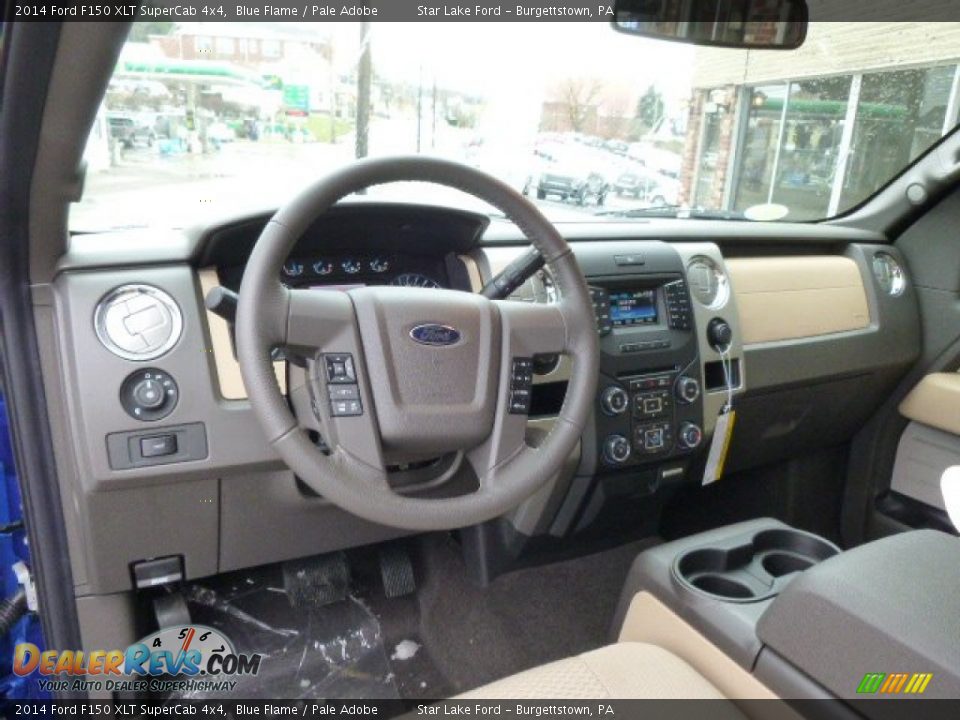 Dashboard of 2014 Ford F150 XLT SuperCab 4x4 Photo #12