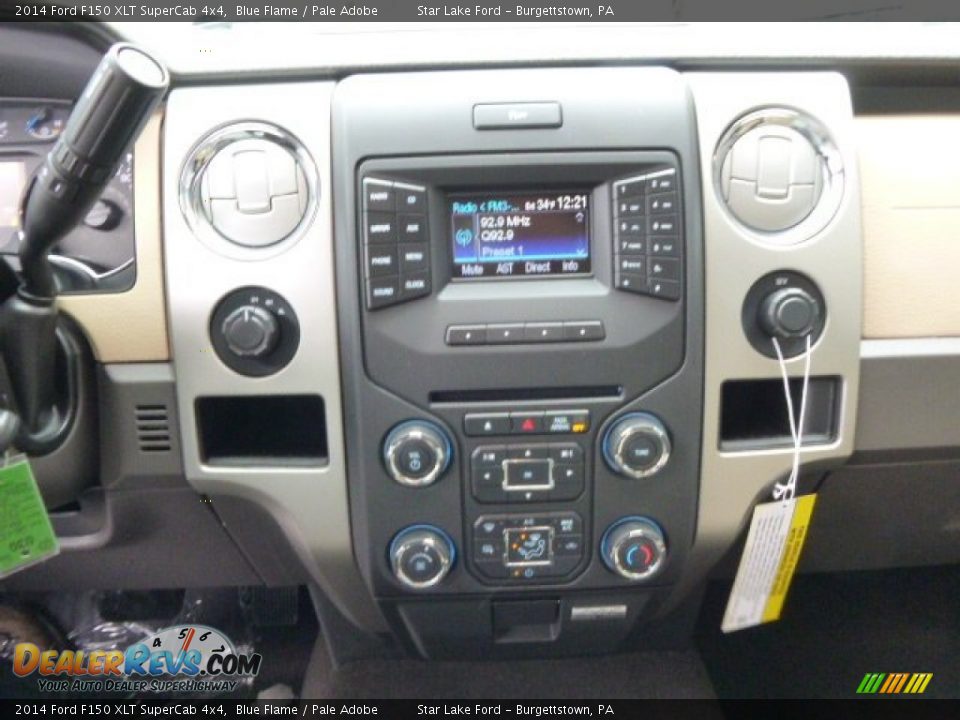 Controls of 2014 Ford F150 XLT SuperCab 4x4 Photo #14