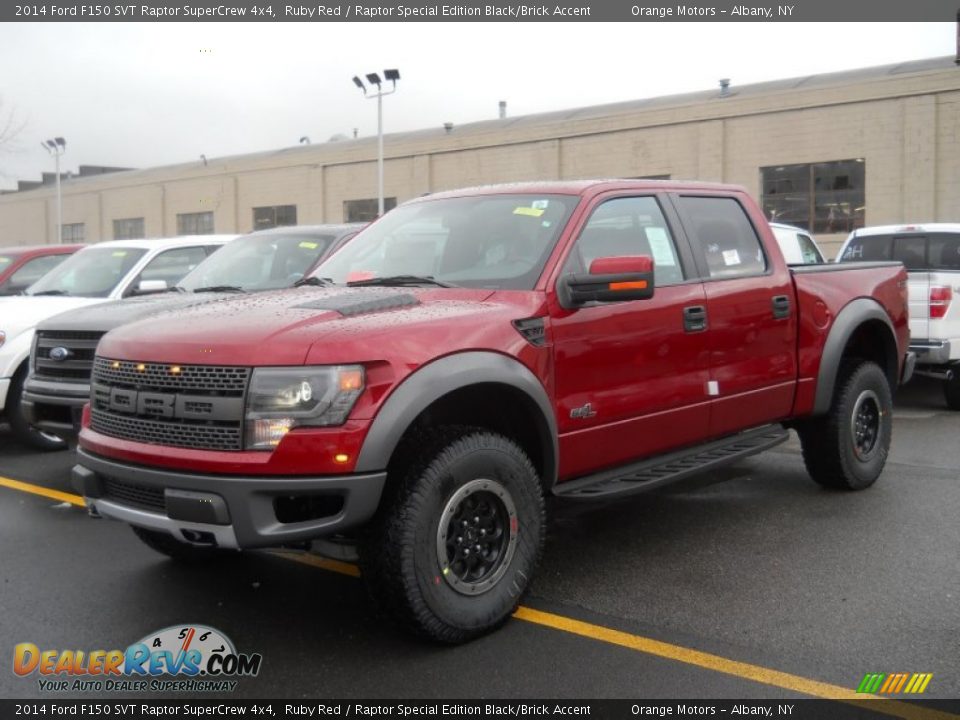 Front 3/4 View of 2014 Ford F150 SVT Raptor SuperCrew 4x4 Photo #2