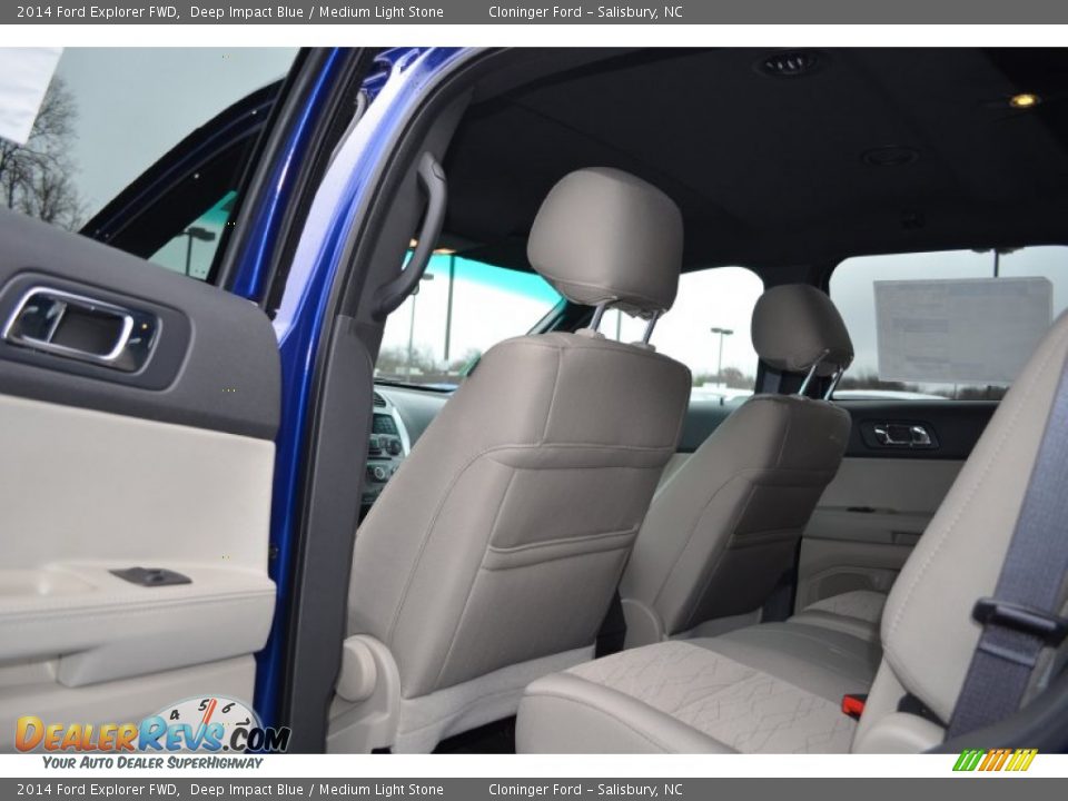2014 Ford Explorer FWD Deep Impact Blue / Medium Light Stone Photo #7