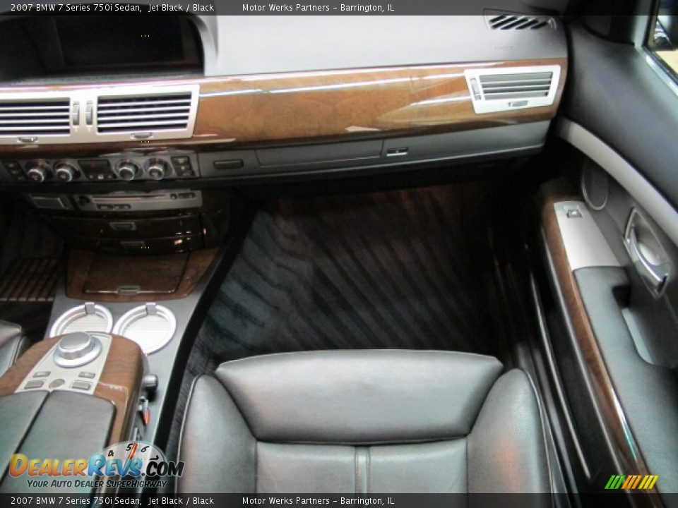 2007 BMW 7 Series 750i Sedan Jet Black / Black Photo #27