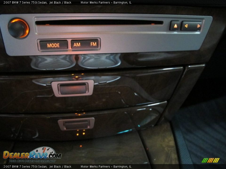 2007 BMW 7 Series 750i Sedan Jet Black / Black Photo #32