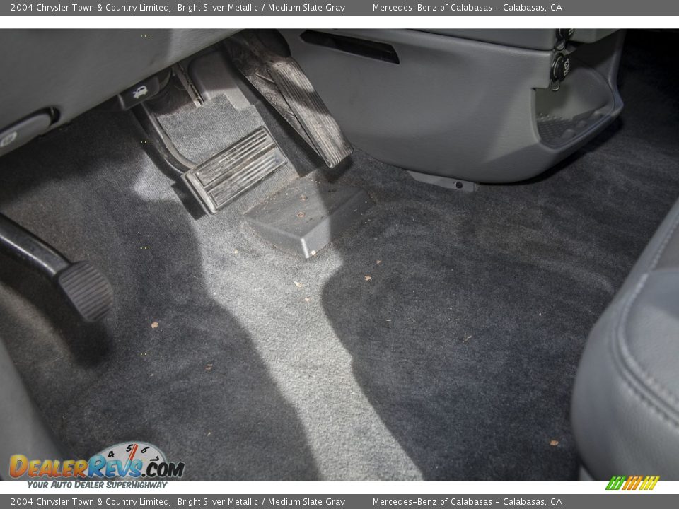 2004 Chrysler Town & Country Limited Bright Silver Metallic / Medium Slate Gray Photo #6