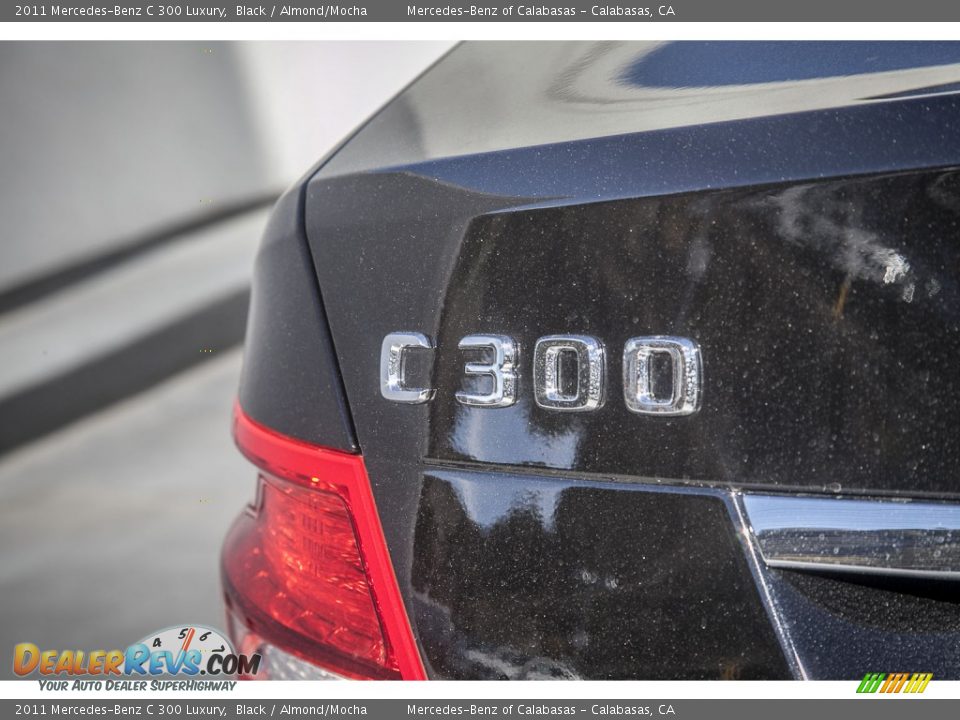 2011 Mercedes-Benz C 300 Luxury Black / Almond/Mocha Photo #7
