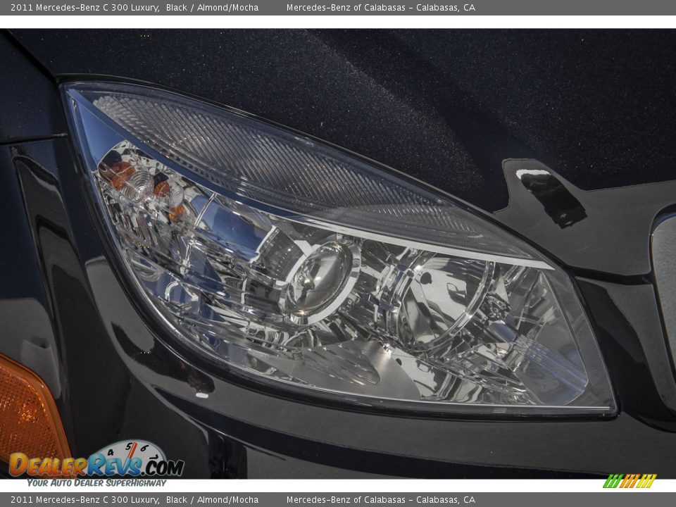 2011 Mercedes-Benz C 300 Luxury Black / Almond/Mocha Photo #25