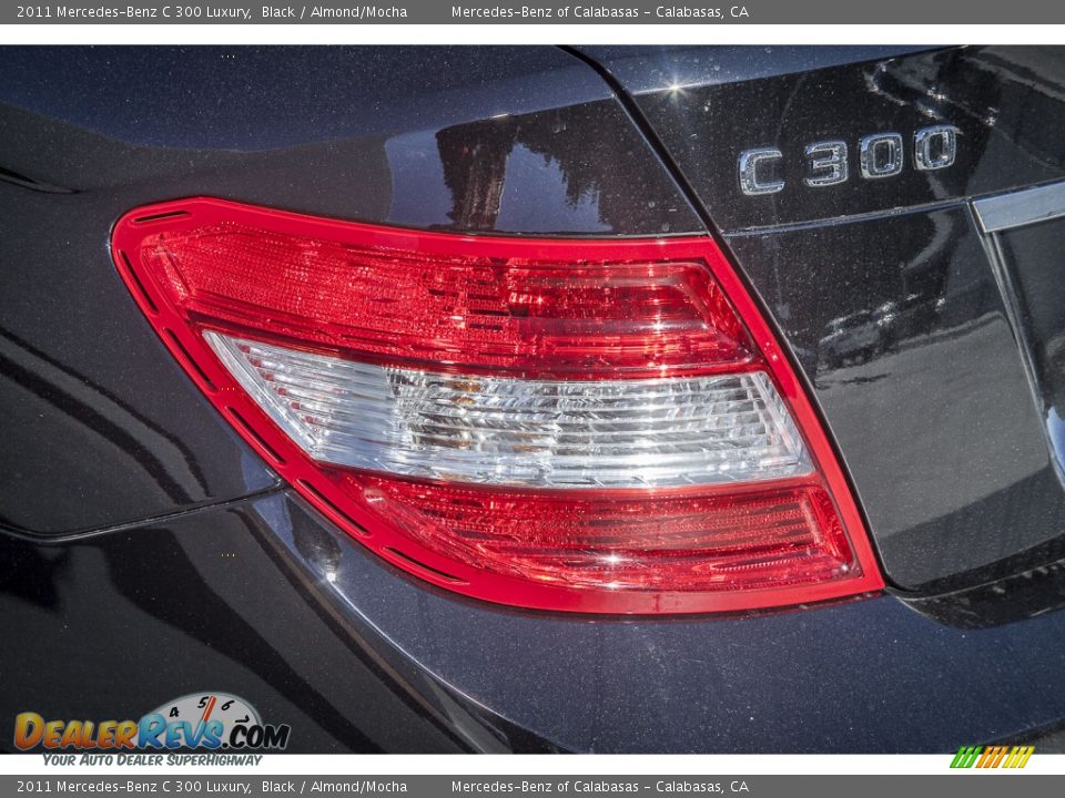 2011 Mercedes-Benz C 300 Luxury Black / Almond/Mocha Photo #27