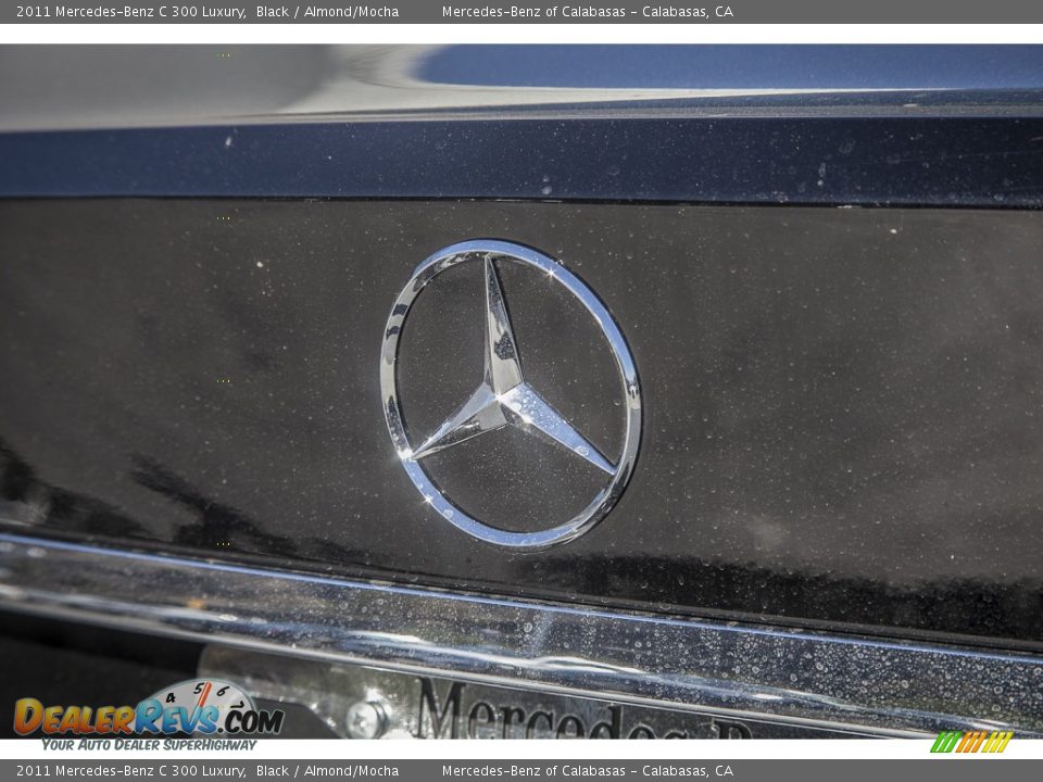 2011 Mercedes-Benz C 300 Luxury Black / Almond/Mocha Photo #28