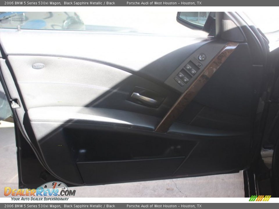 2006 BMW 5 Series 530xi Wagon Black Sapphire Metallic / Black Photo #12
