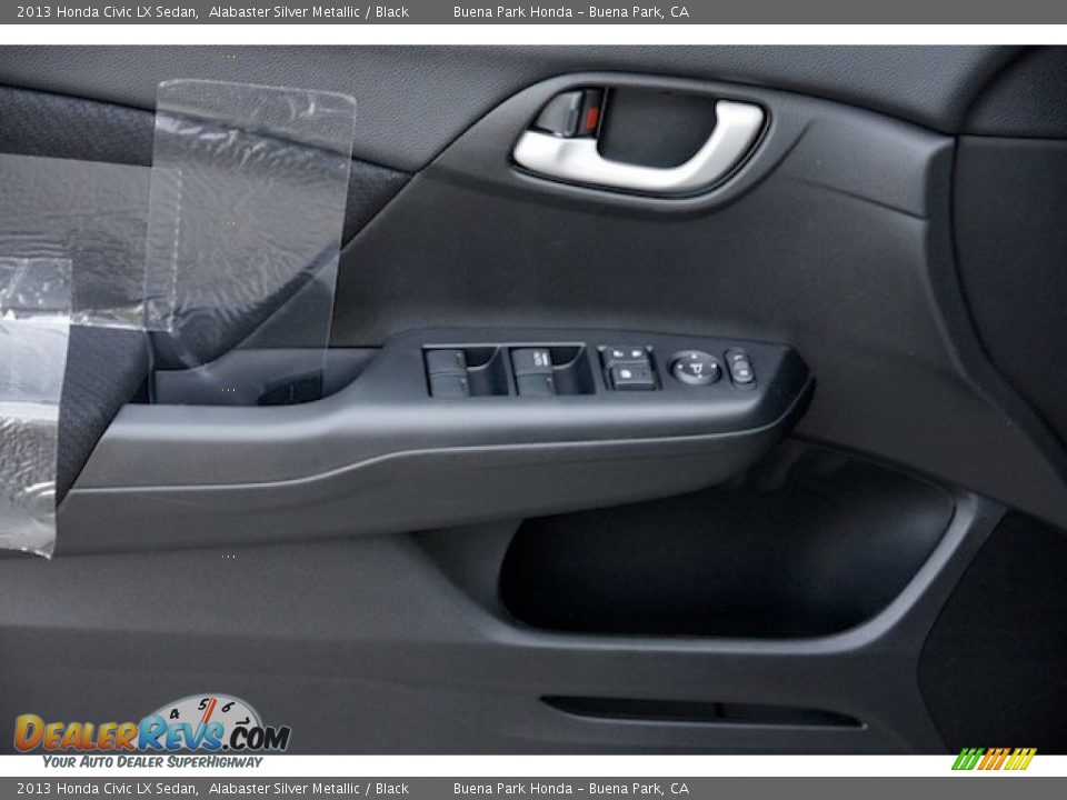 2013 Honda Civic LX Sedan Alabaster Silver Metallic / Black Photo #8