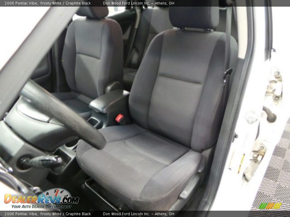 2006 Pontiac Vibe Frosty White / Graphite Black Photo #6