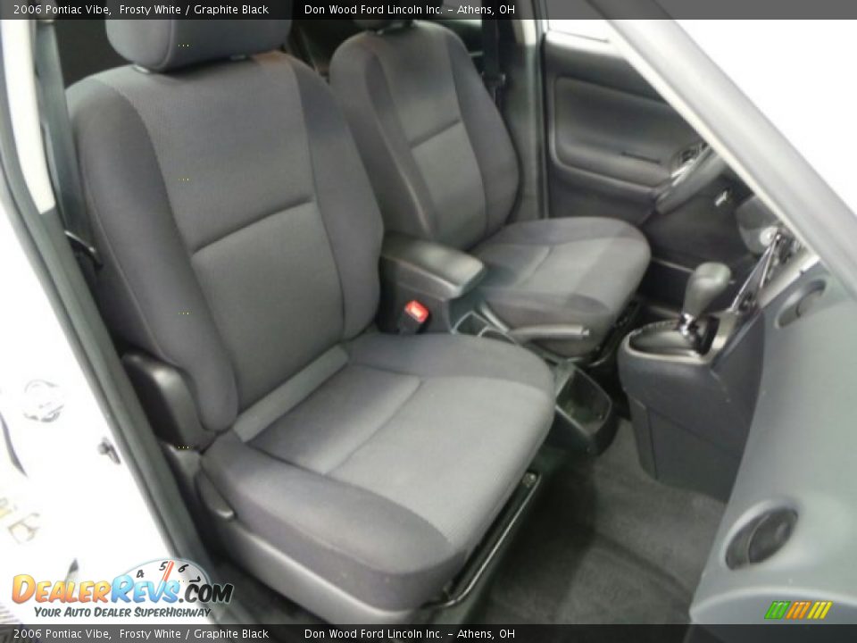 2006 Pontiac Vibe Frosty White / Graphite Black Photo #9
