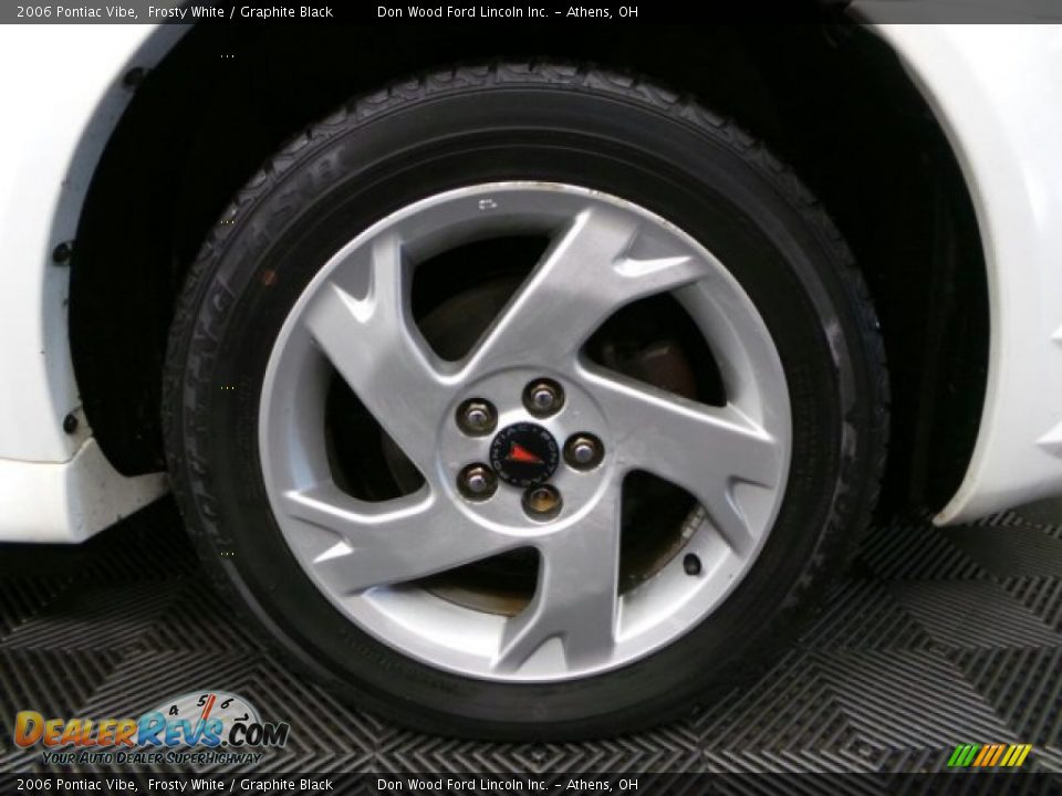 2006 Pontiac Vibe Frosty White / Graphite Black Photo #27