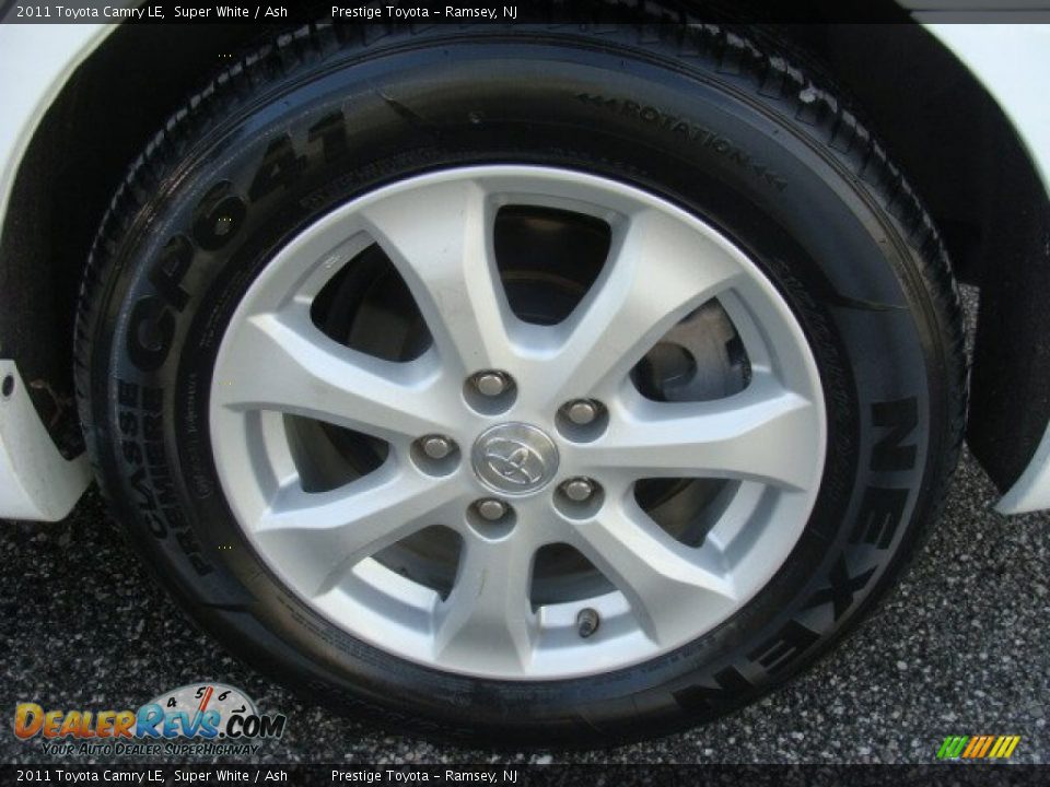 2011 Toyota Camry LE Super White / Ash Photo #14