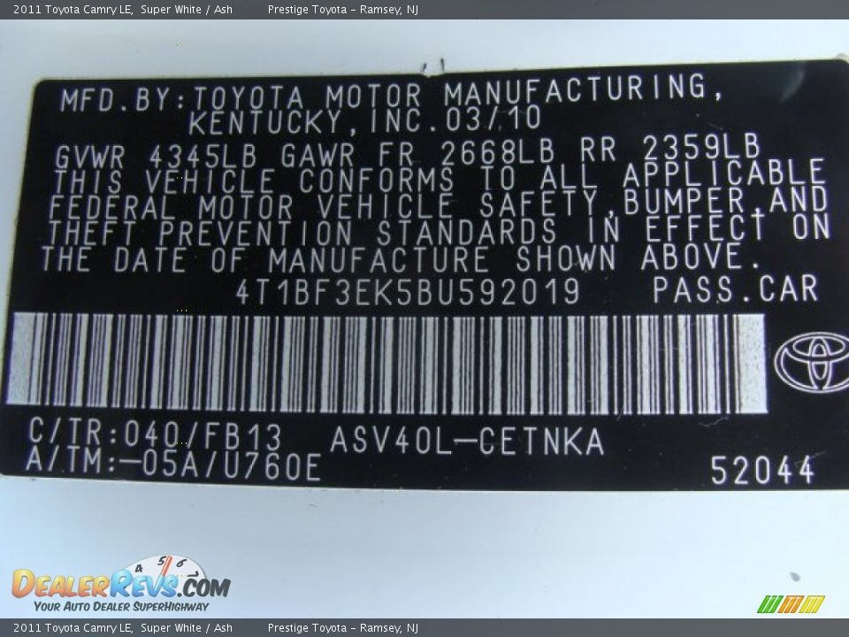 2011 Toyota Camry LE Super White / Ash Photo #15