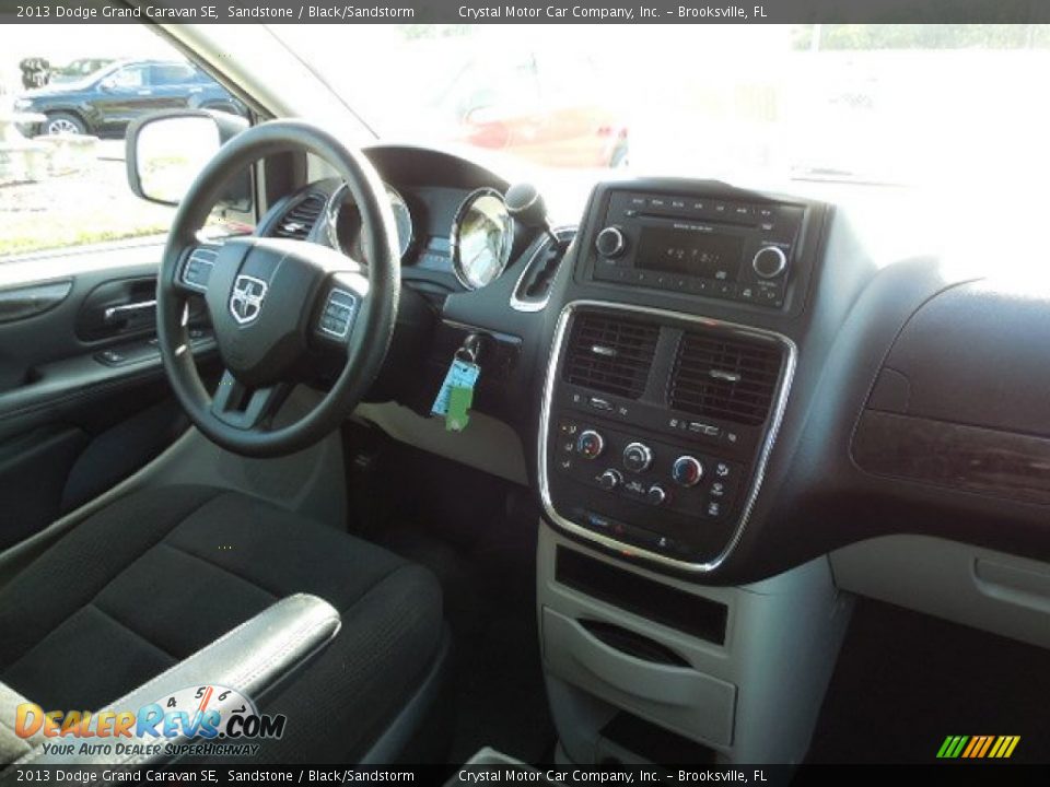 2013 Dodge Grand Caravan SE Sandstone / Black/Sandstorm Photo #13
