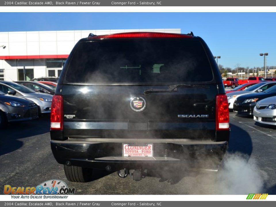 2004 Cadillac Escalade AWD Black Raven / Pewter Gray Photo #5
