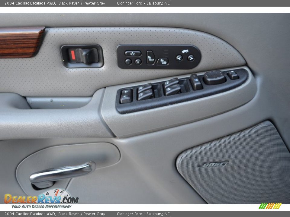 2004 Cadillac Escalade AWD Black Raven / Pewter Gray Photo #8