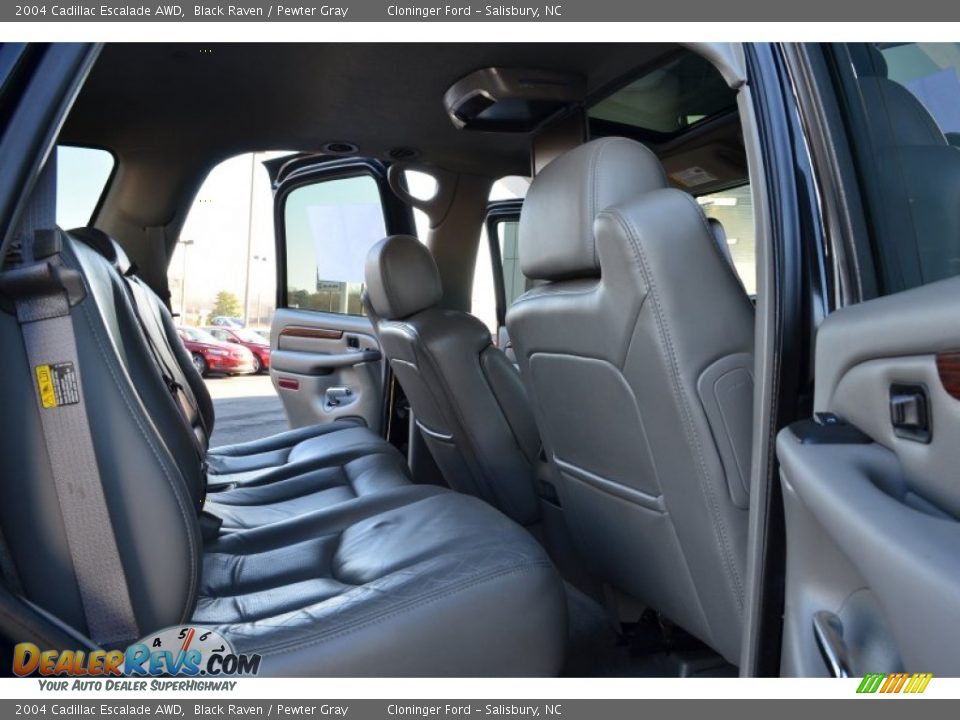 2004 Cadillac Escalade AWD Black Raven / Pewter Gray Photo #12