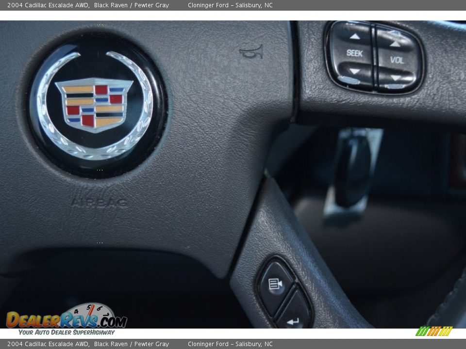 2004 Cadillac Escalade AWD Black Raven / Pewter Gray Photo #31