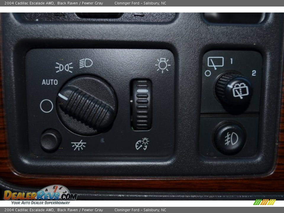 2004 Cadillac Escalade AWD Black Raven / Pewter Gray Photo #33
