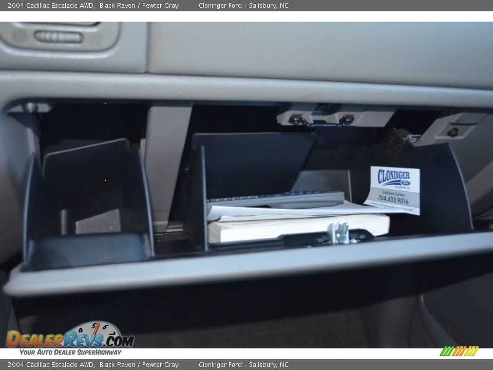 2004 Cadillac Escalade AWD Black Raven / Pewter Gray Photo #34