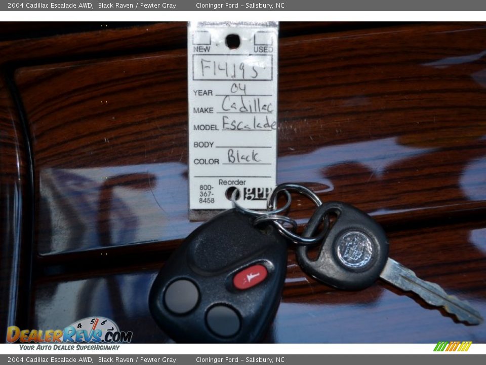 2004 Cadillac Escalade AWD Black Raven / Pewter Gray Photo #35