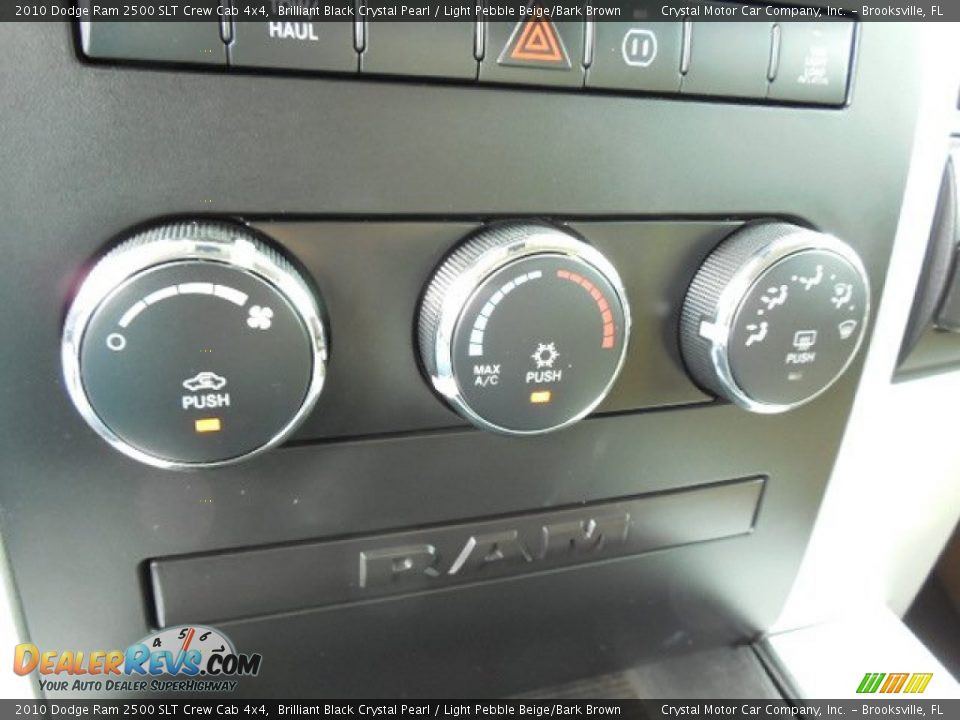 2010 Dodge Ram 2500 SLT Crew Cab 4x4 Brilliant Black Crystal Pearl / Light Pebble Beige/Bark Brown Photo #20
